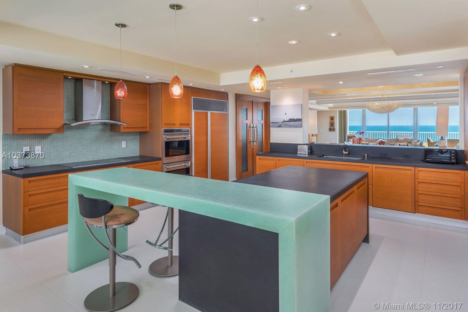 CLUB TOWER TWO CONDO - Residential