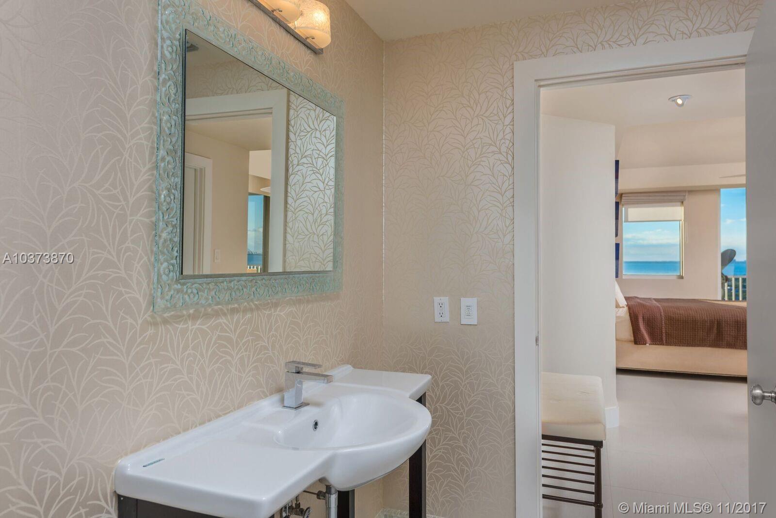 CLUB TOWER TWO CONDO - Residential