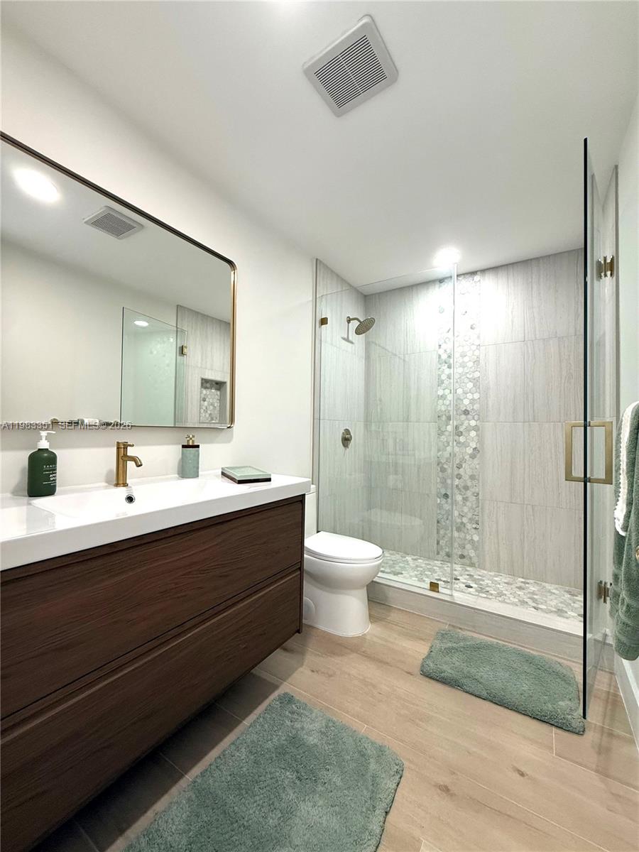 HOLLOWS OF DEER CREEK - Residential