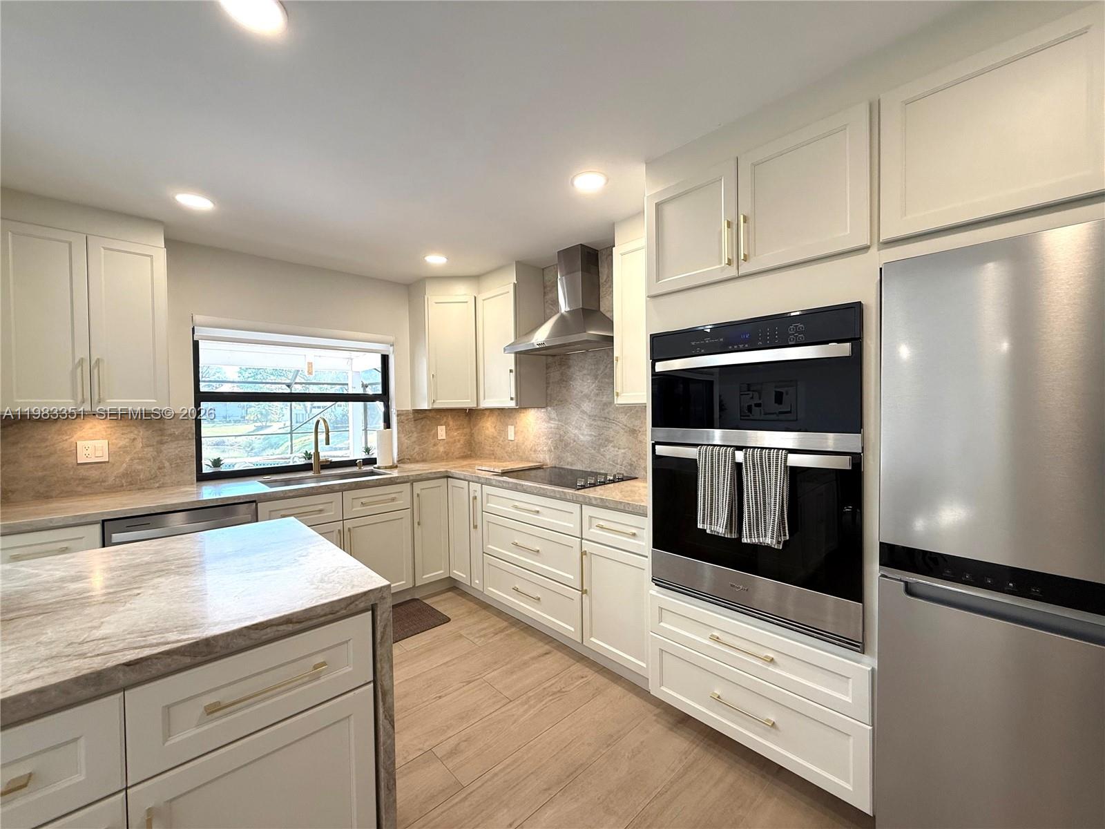 HOLLOWS OF DEER CREEK - Residential