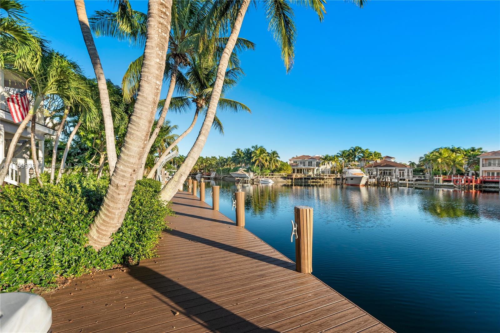 HOLLYWOOD GOLF ESTATES SE - Residential