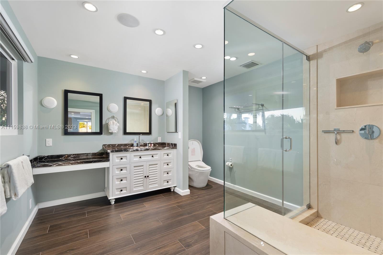 HOLLYWOOD GOLF ESTATES SE - Residential