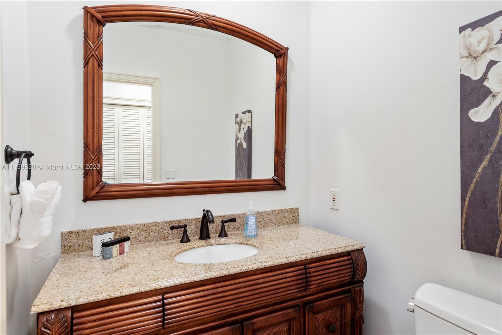 HOLLYWOOD GOLF ESTATES SE - Residential