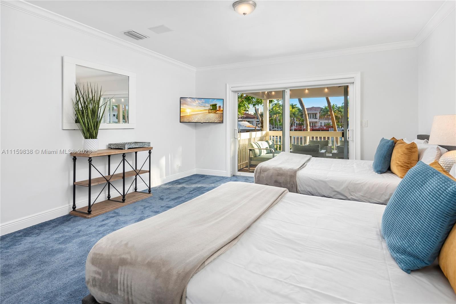 HOLLYWOOD GOLF ESTATES SE - Residential