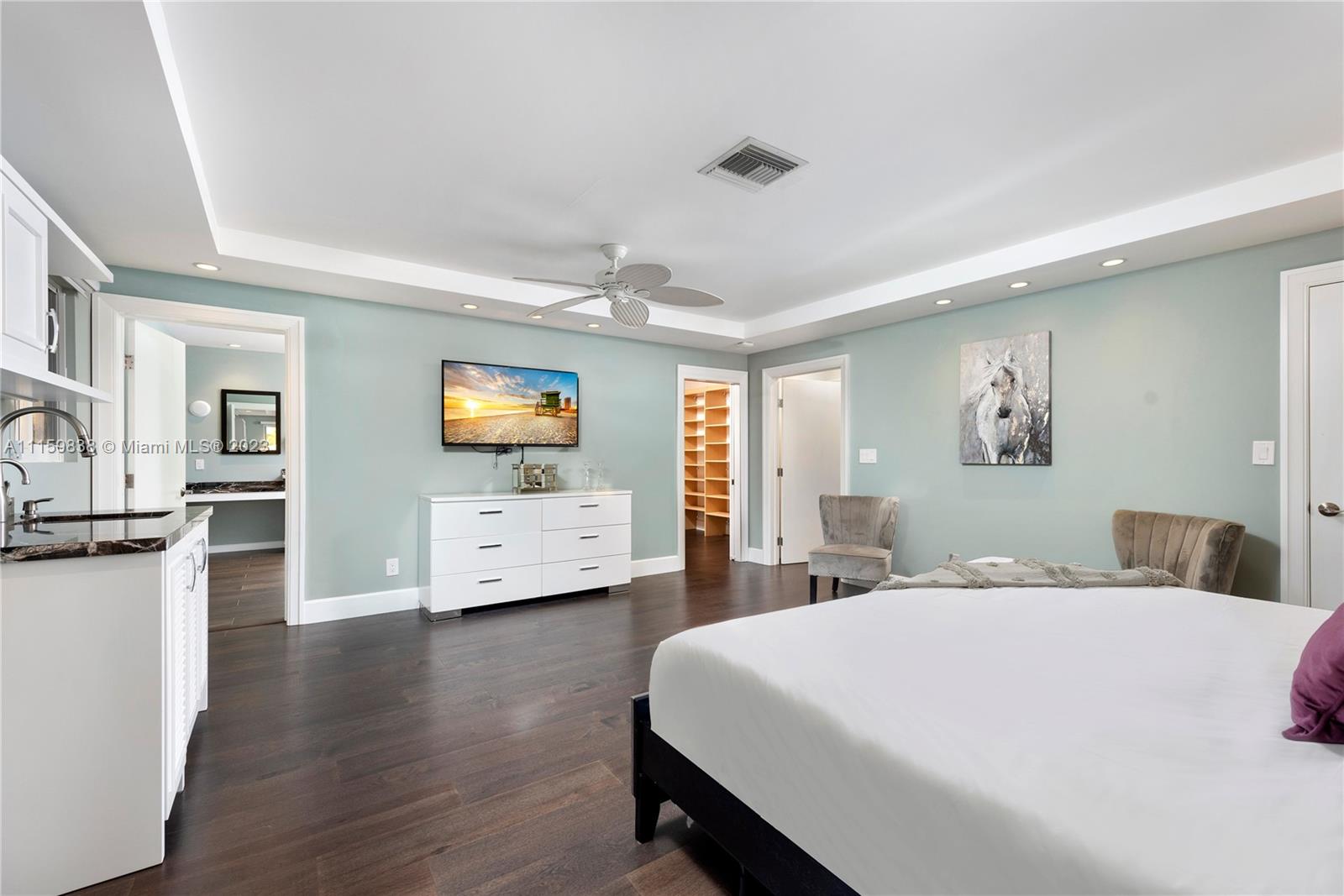 HOLLYWOOD GOLF ESTATES SE - Residential