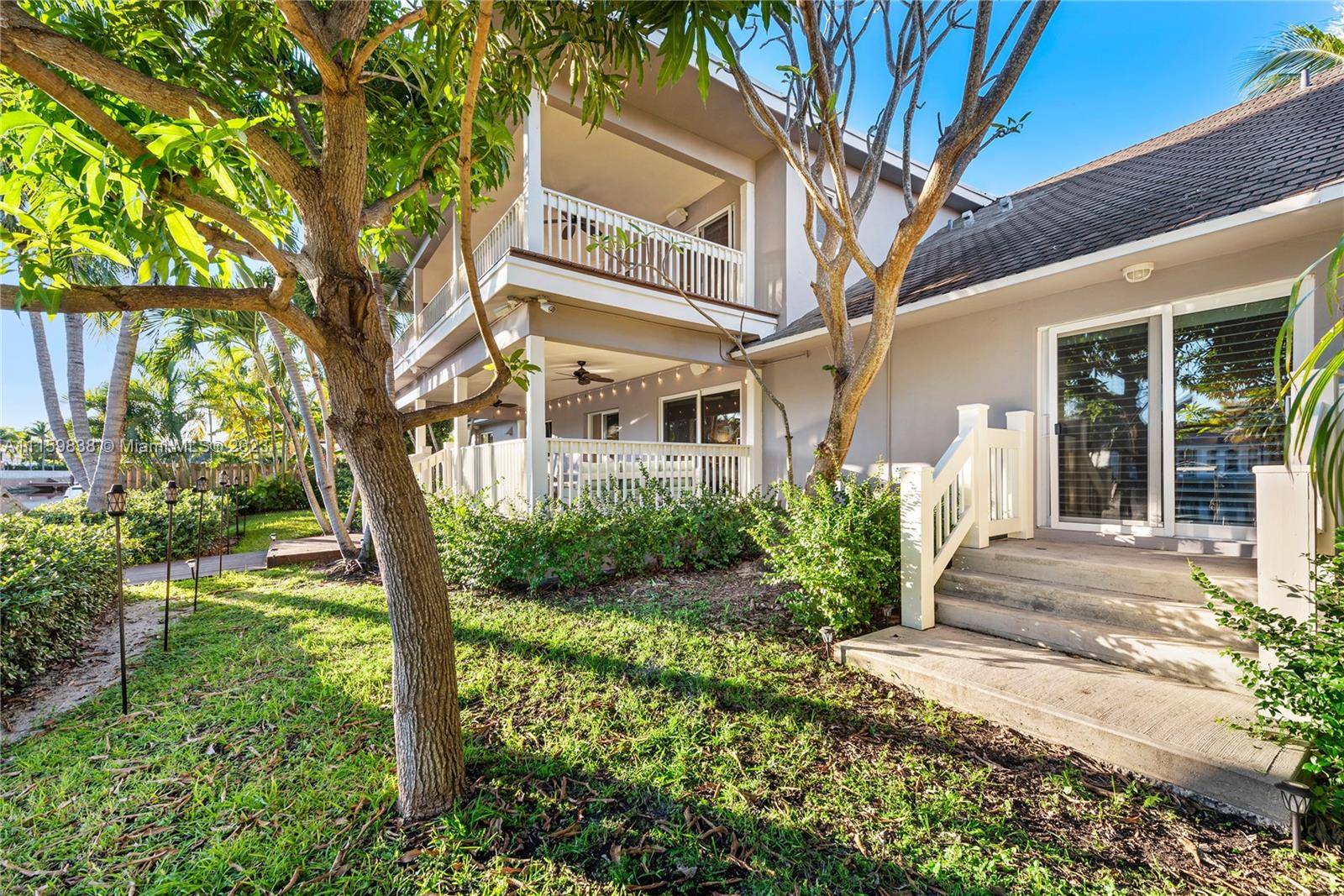 HOLLYWOOD GOLF ESTATES SE - Residential