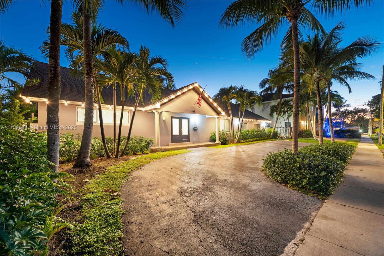 HOLLYWOOD GOLF ESTATES SE - Residential