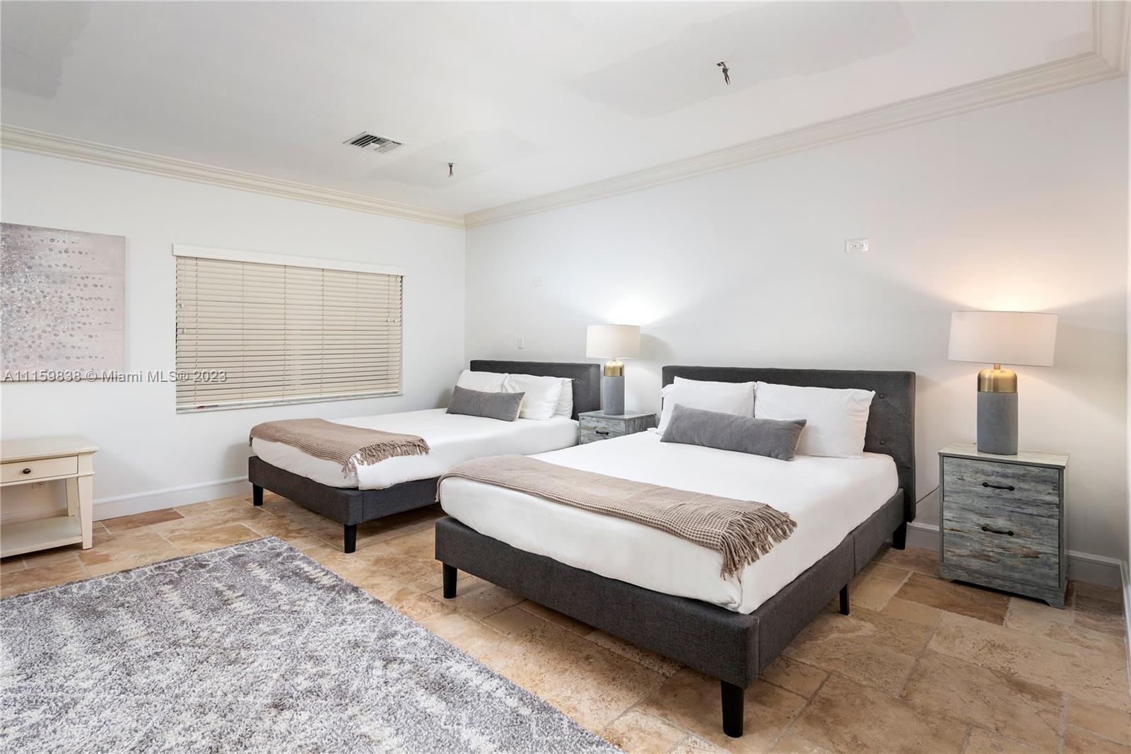 HOLLYWOOD GOLF ESTATES SE - Residential