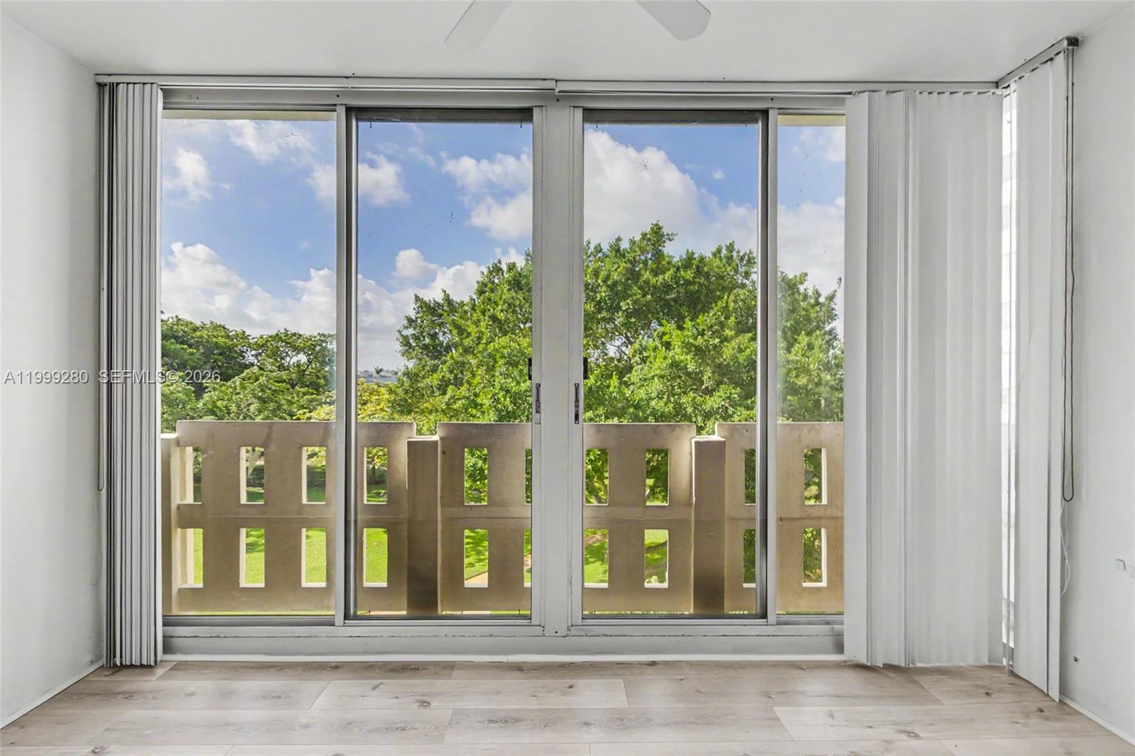 4330 Hillcrest Dr 405