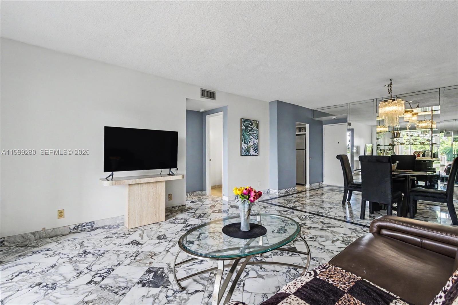 HILLCREST EAST NO 23 COND - Residential