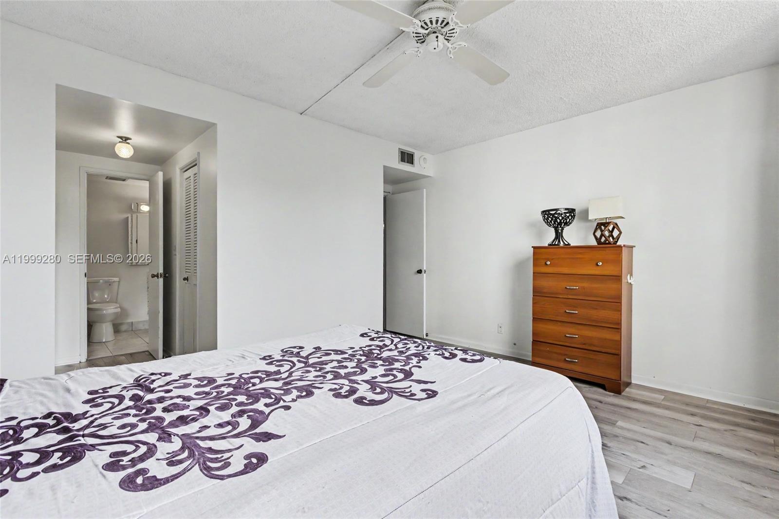 HILLCREST EAST NO 23 COND - Residential