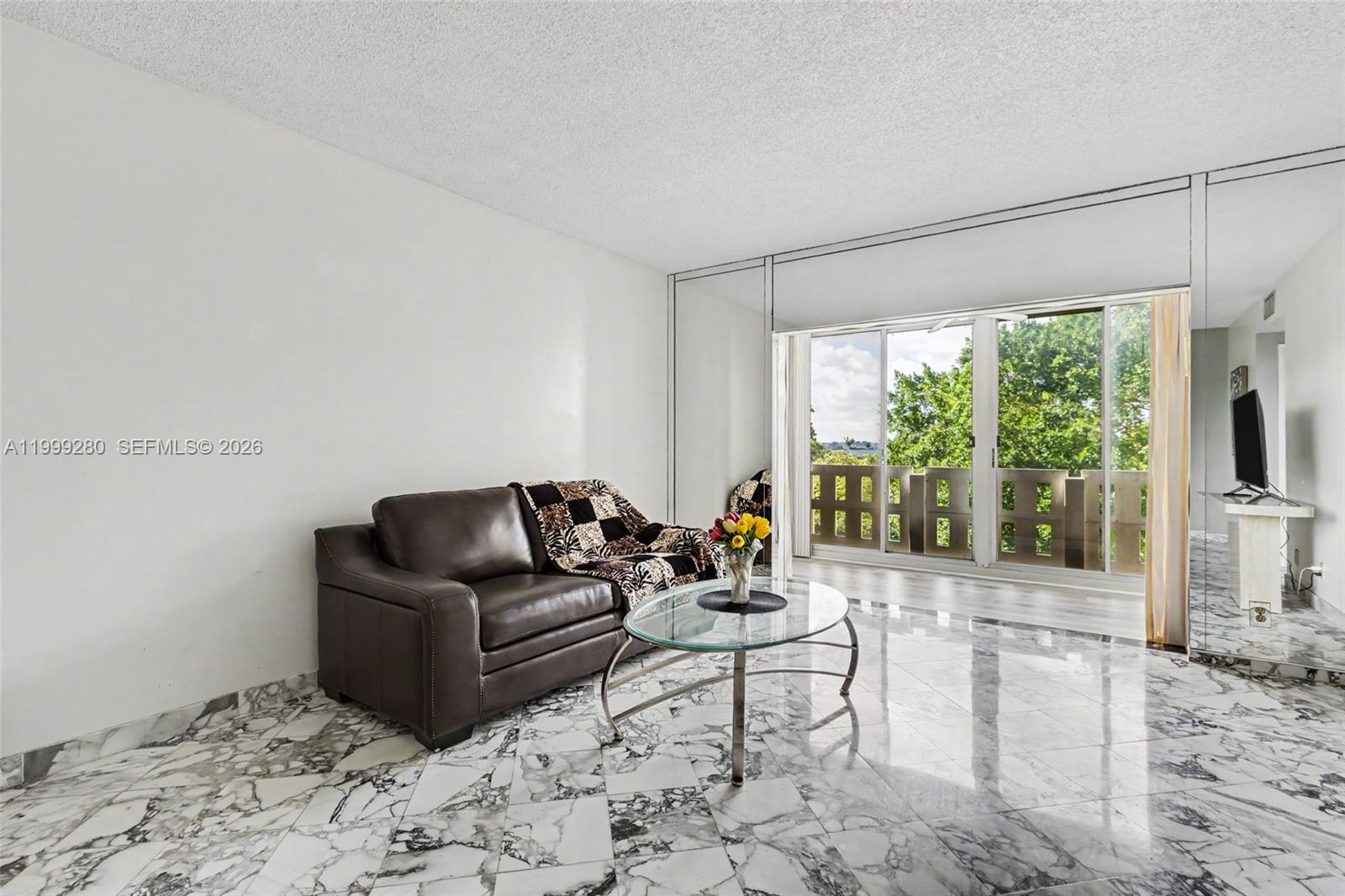 HILLCREST EAST NO 23 COND - Residential