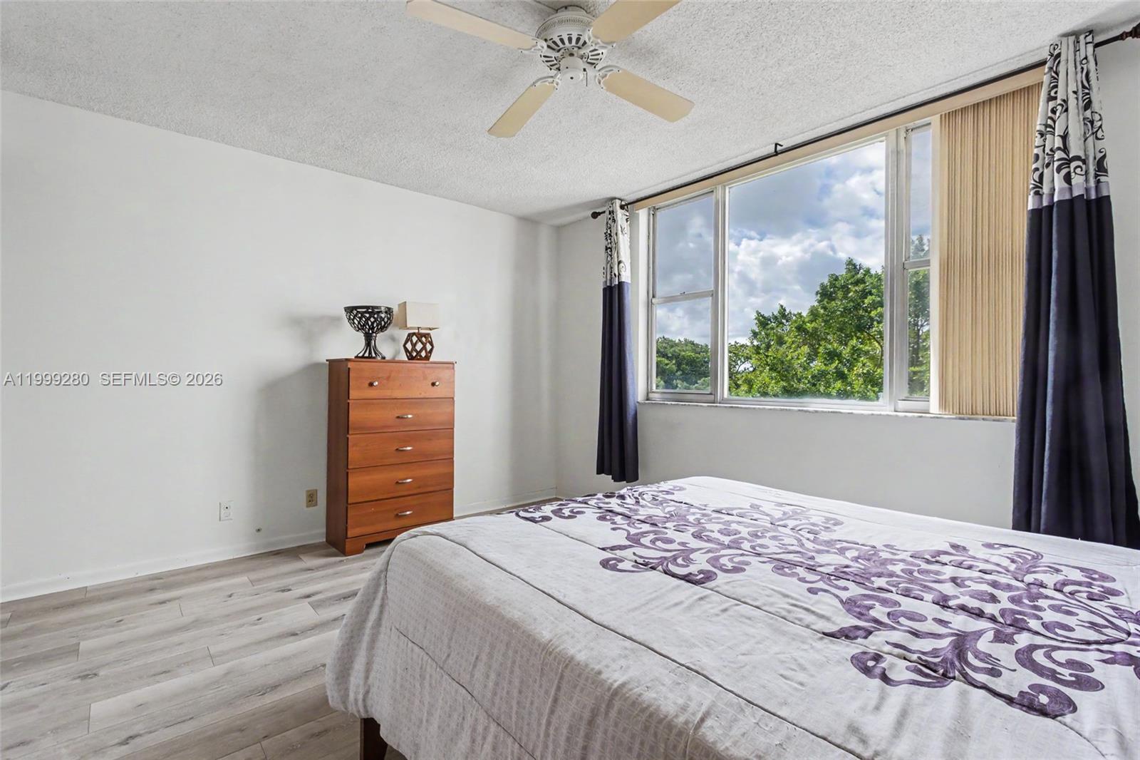 HILLCREST EAST NO 23 COND - Residential