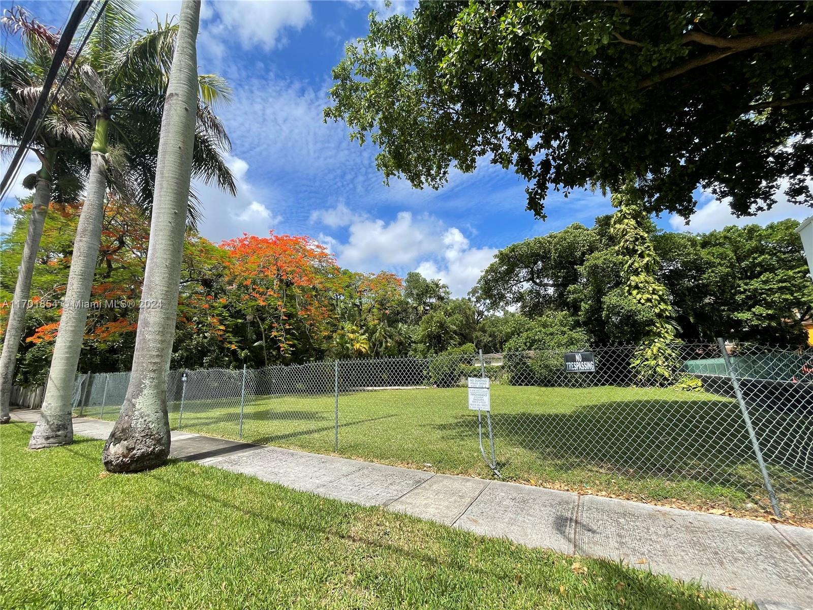 Exclusive opportunity. Lot available for development in the prime neighborhood of Spring garden.Next lot available for sale too under same owner. Lots can be bought together or separately. Ready for Residential property. Near Miami River, Major health District, Wynwood, Downtown, Edgewater, Design District and Financial District. Few minutes from Beaches, Miami International Airport. Surrounded by malls and restaurants.