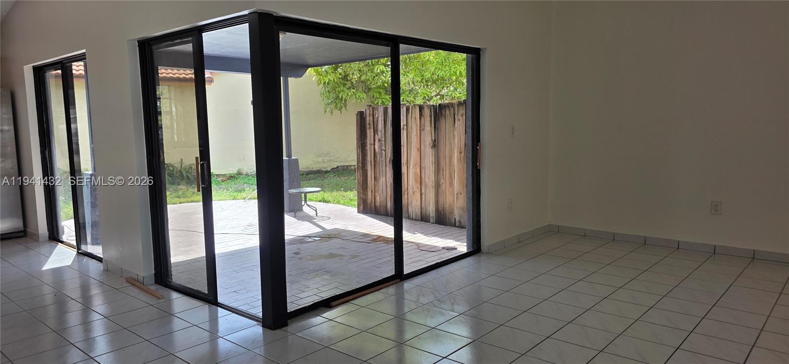 WESTWIND LAKES SEC 5 - Residential Lease