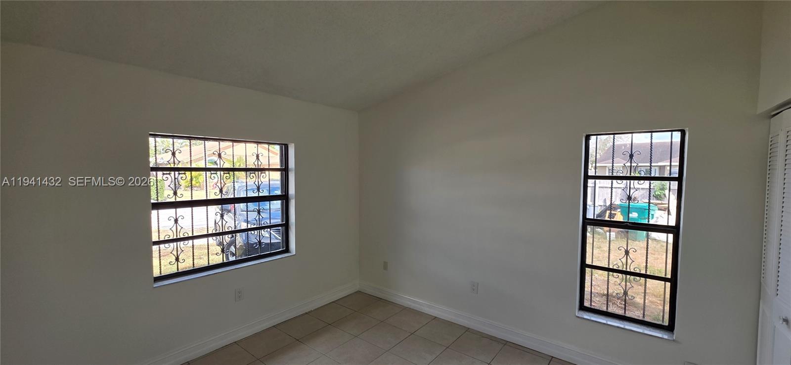 WESTWIND LAKES SEC 5 - Residential Lease