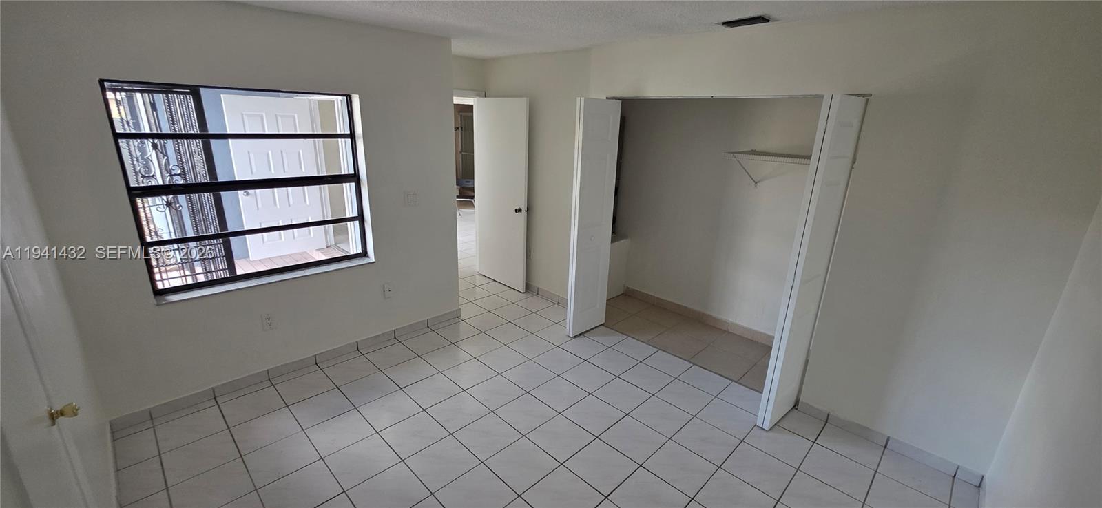 WESTWIND LAKES SEC 5 - Residential Lease