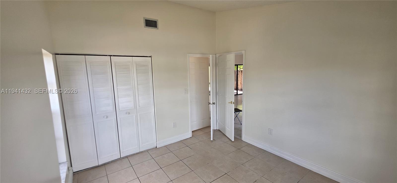 WESTWIND LAKES SEC 5 - Residential Lease