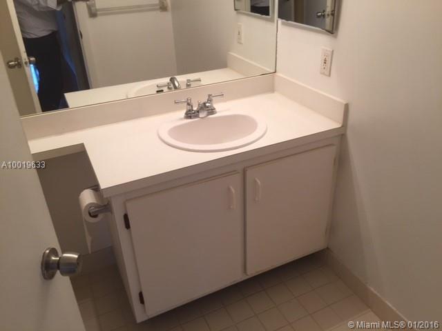 Hollywood Parc Condo - Residential Lease