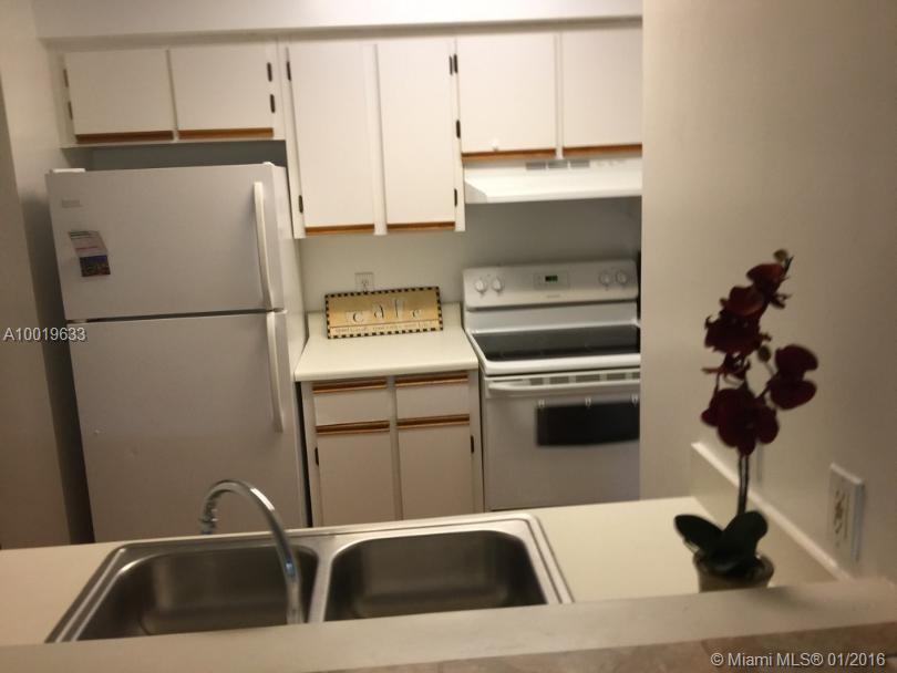 Hollywood Parc Condo - Residential Lease