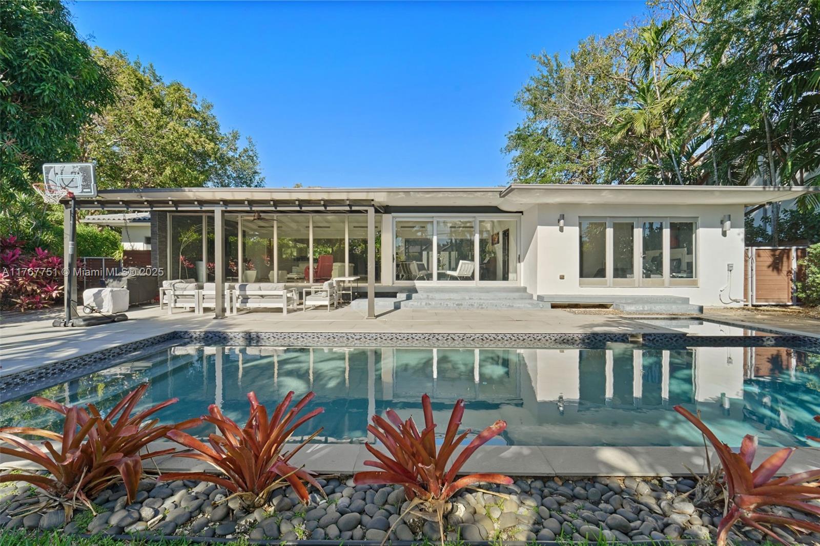 BAY HEIGHTS - Residential Lease