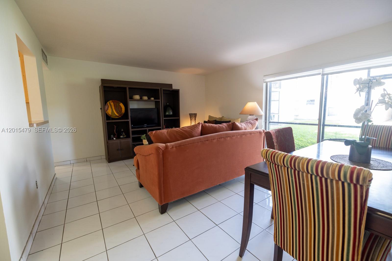 10385 N Kendall Dr P1