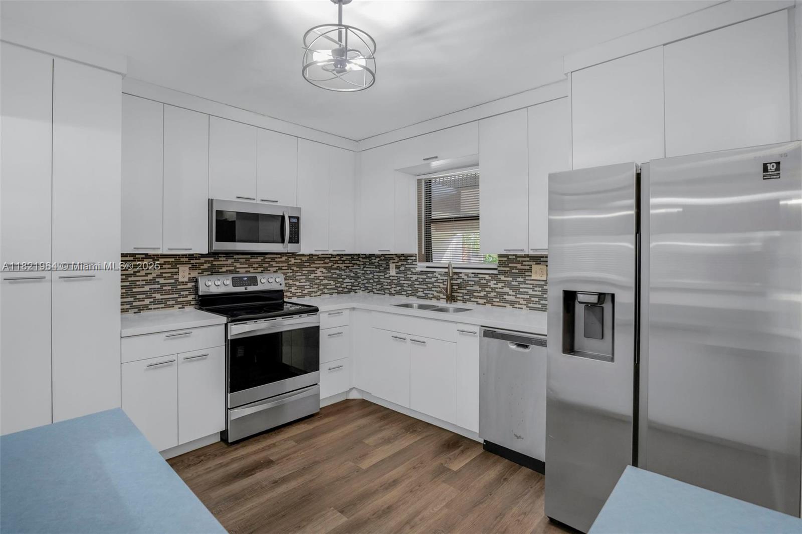 SUMMERTREE VILG CALIF CL - Residential