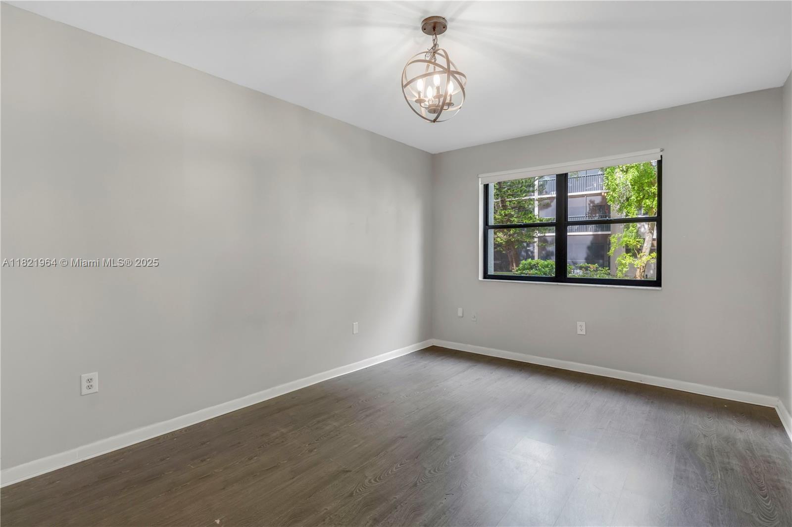 SUMMERTREE VILG CALIF CL - Residential