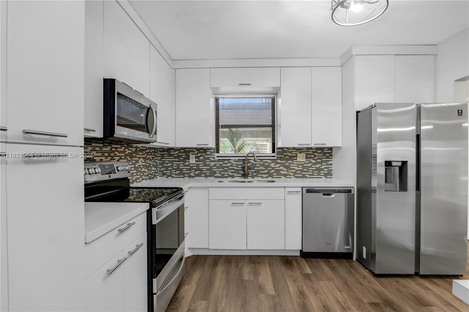 SUMMERTREE VILG CALIF CL - Residential