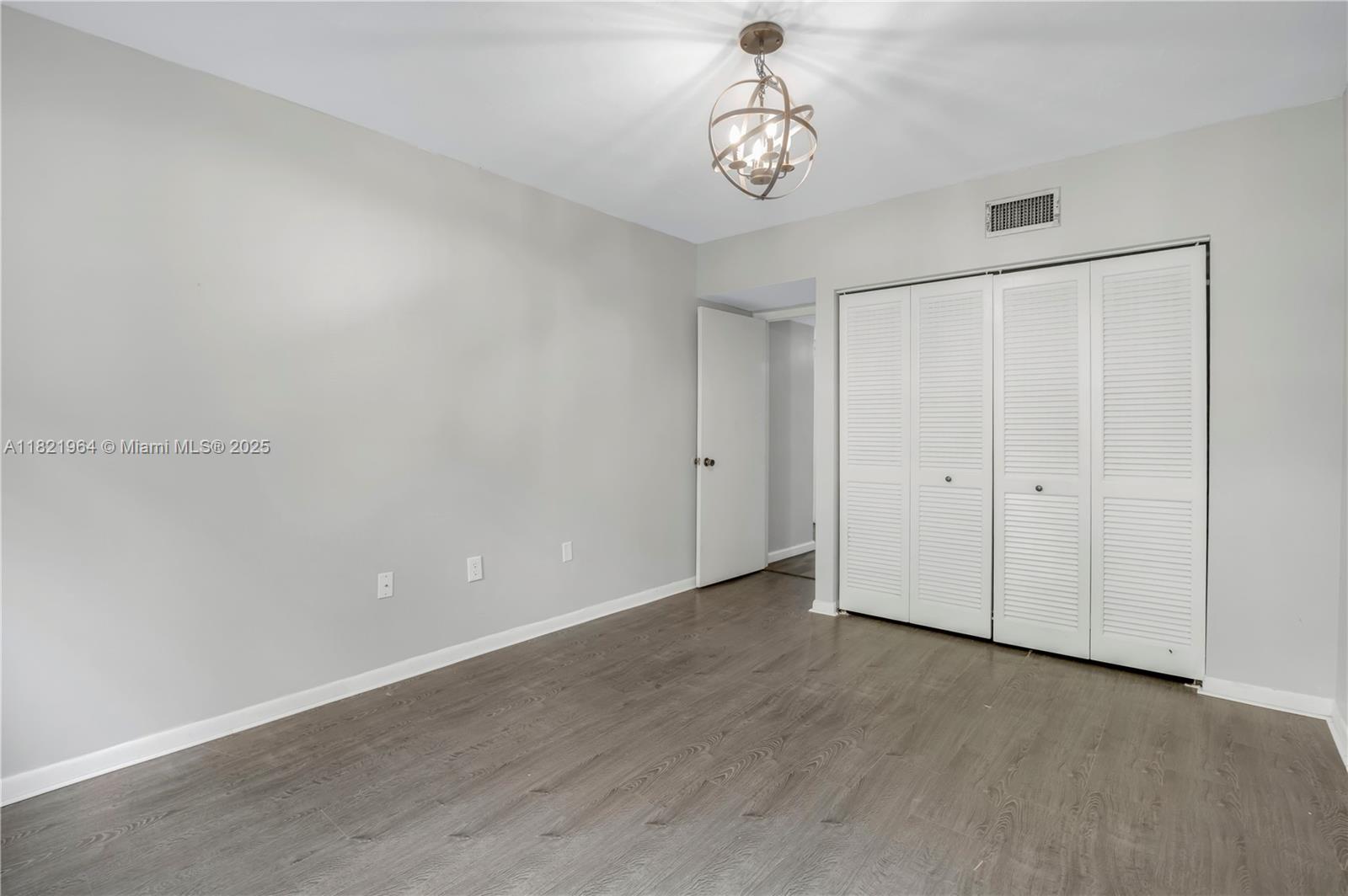 SUMMERTREE VILG CALIF CL - Residential
