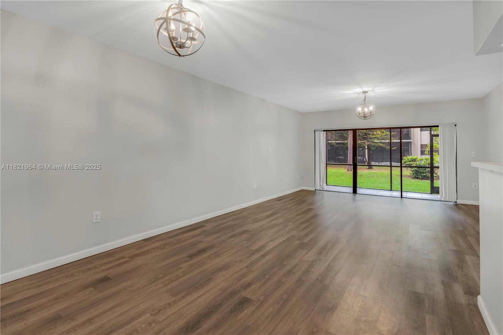 SUMMERTREE VILG CALIF CL - Residential