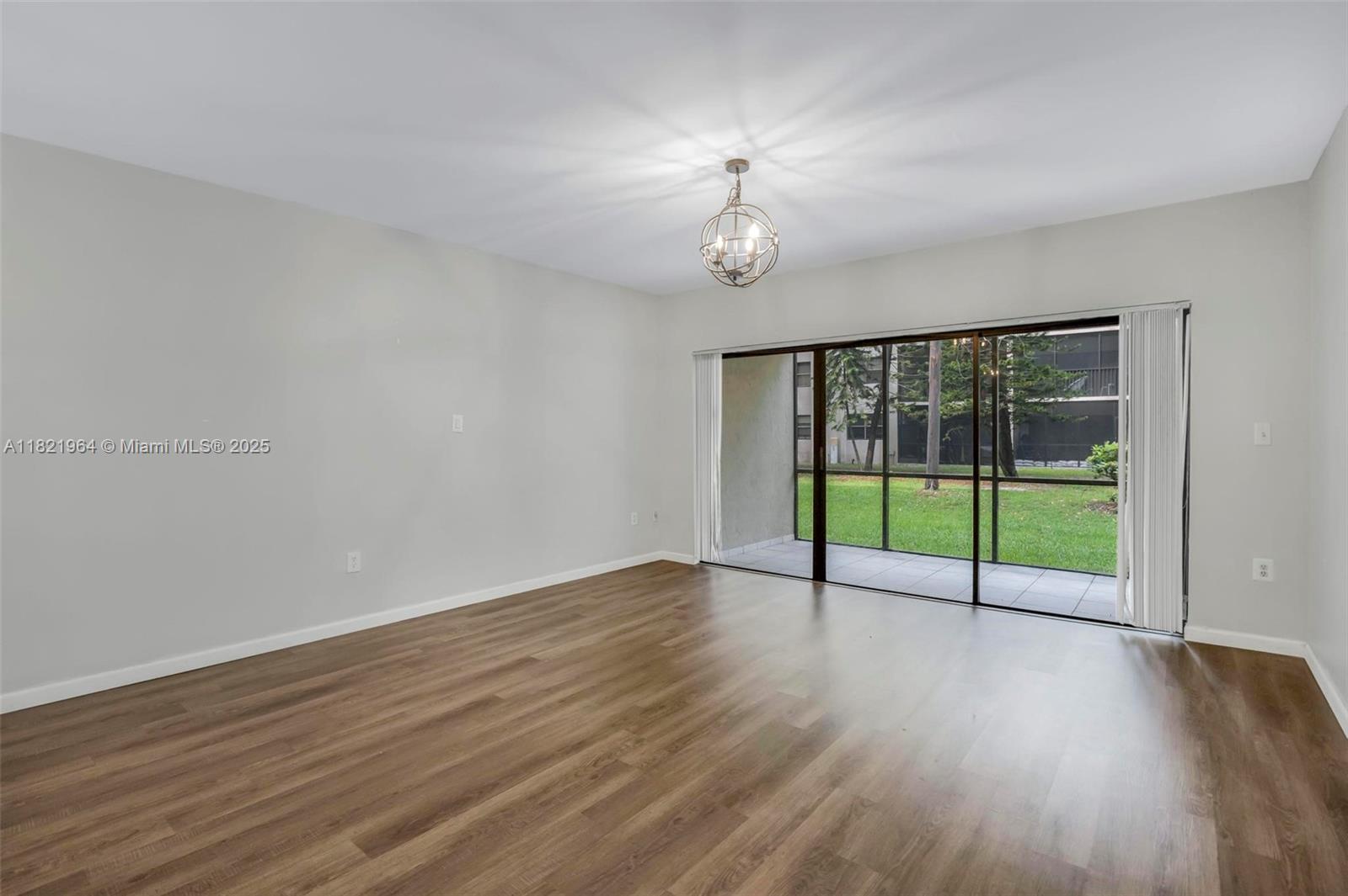 SUMMERTREE VILG CALIF CL - Residential