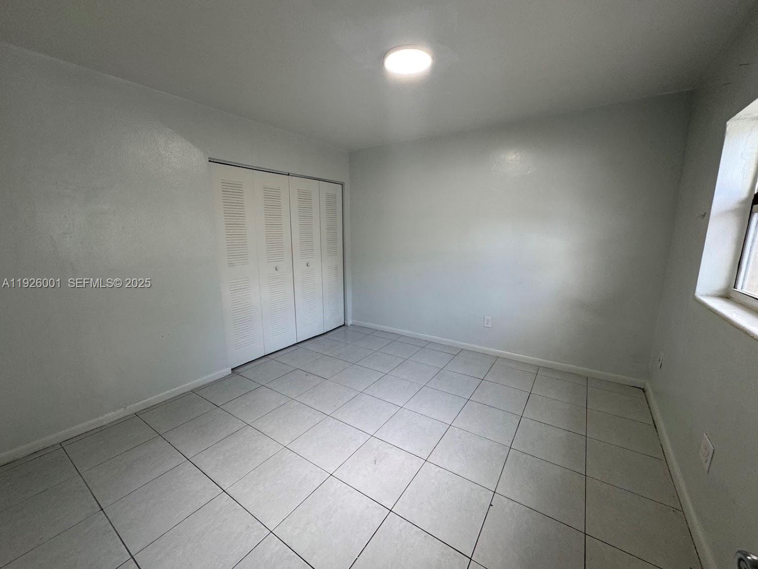 LESLIE ESTATES SEC 2 - Residential Lease