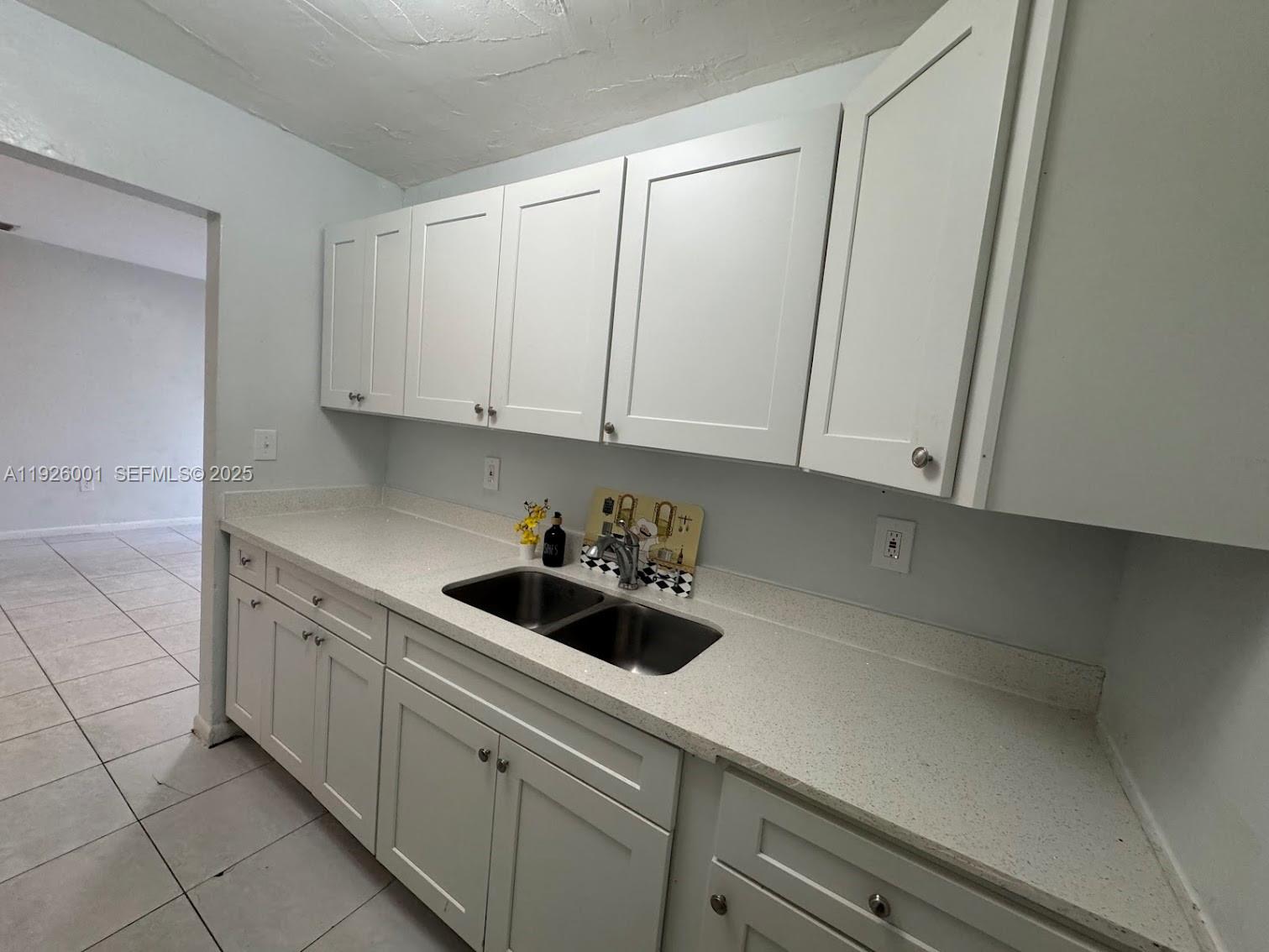 LESLIE ESTATES SEC 2 - Residential Lease