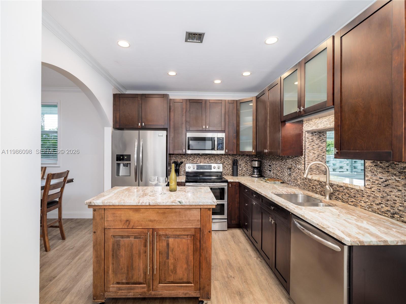 Country Club (Sombrero Blv - Residential