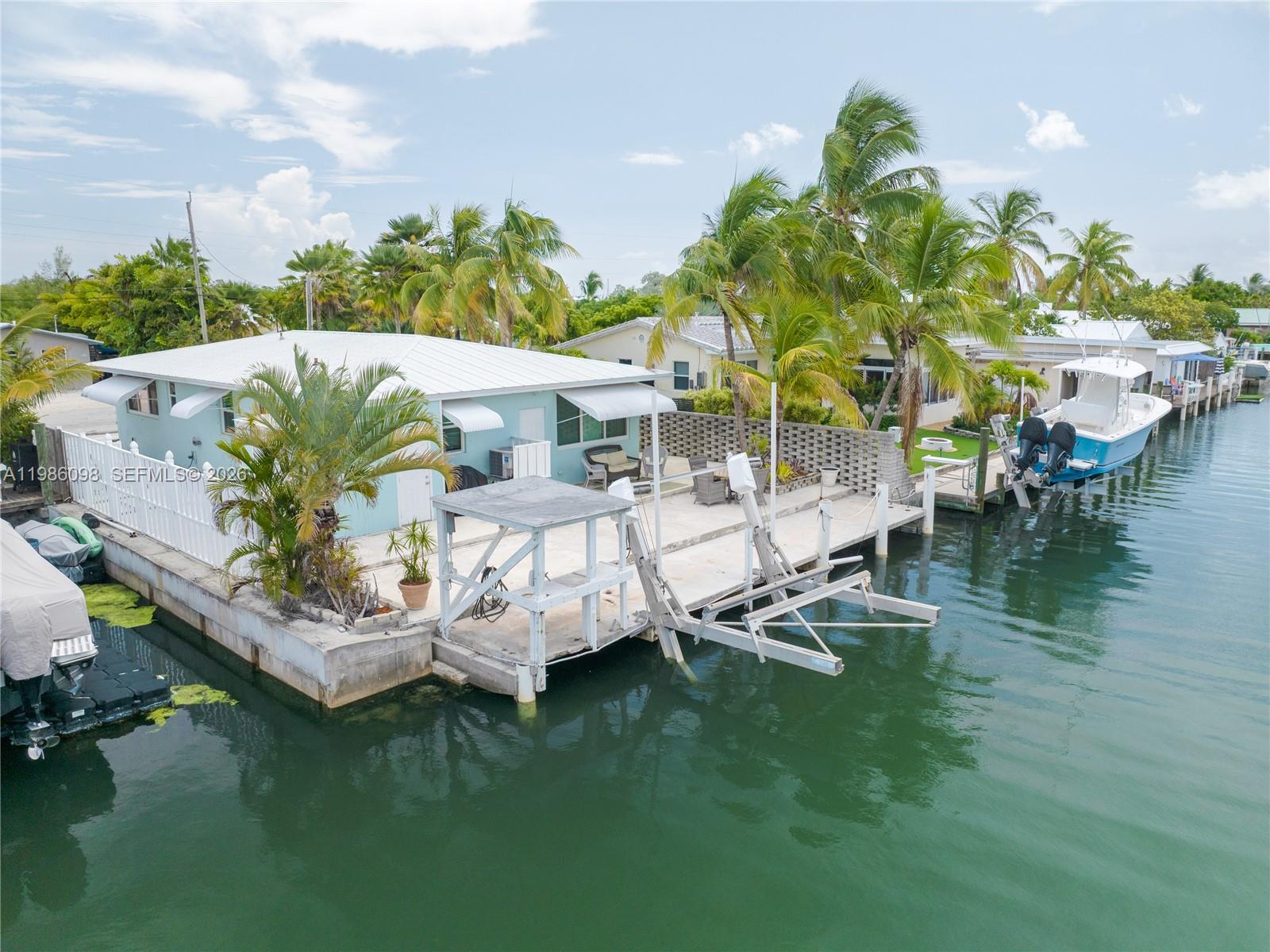 Country Club (Sombrero Blv - Residential