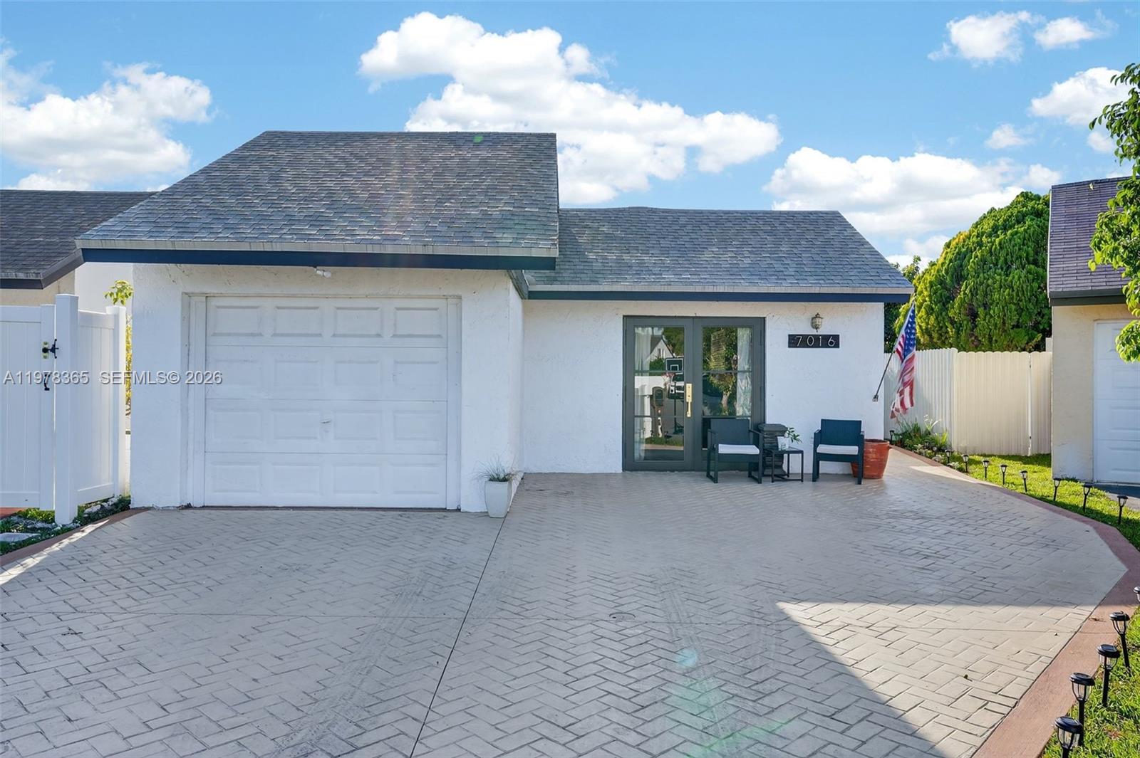 PUEBLO DEL SOL SEC 1 - Residential Lease