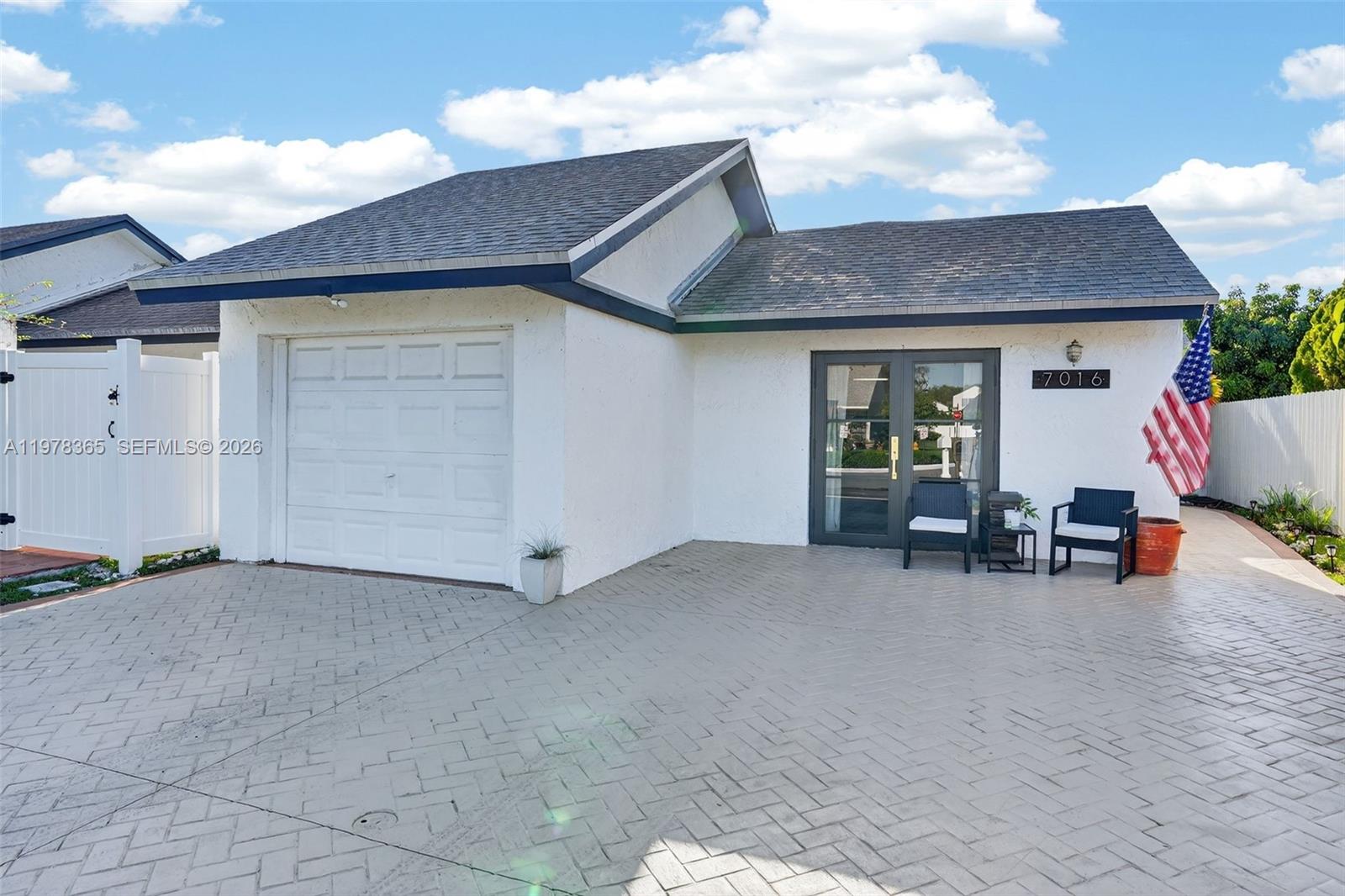 PUEBLO DEL SOL SEC 1 - Residential Lease