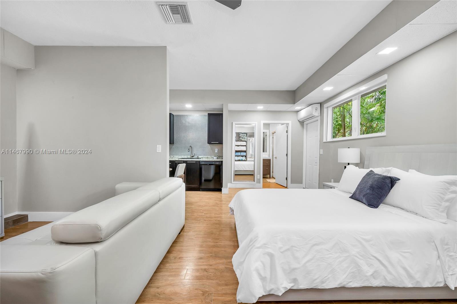 ENCHANTED LAKE - Residential Lease