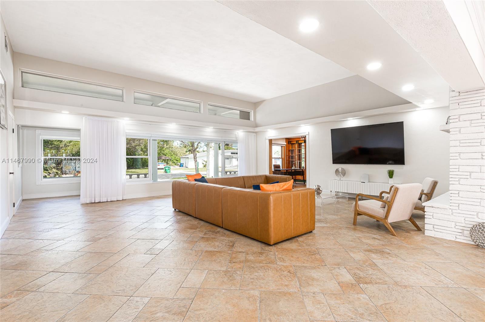 ENCHANTED LAKE - Residential Lease