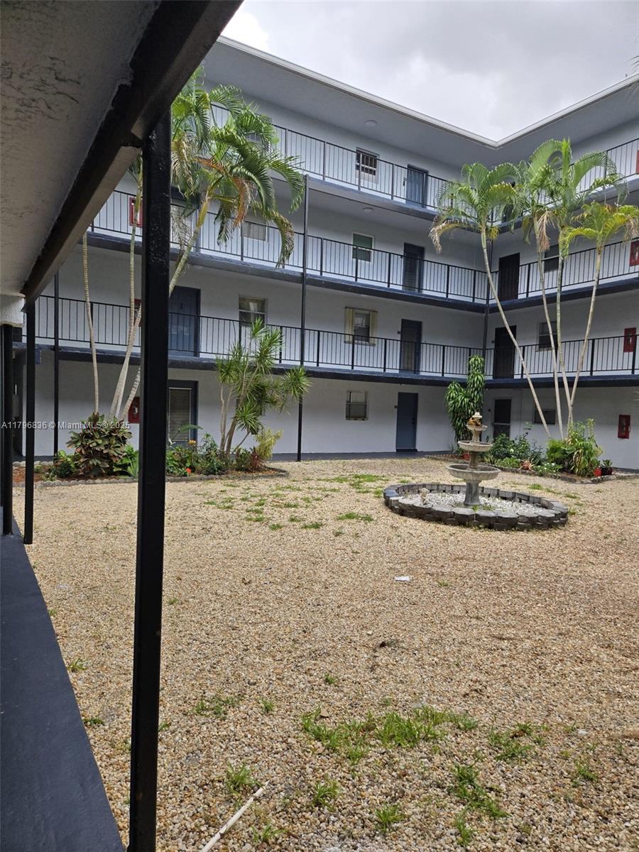 Property for Sale at 2860 Somerset Dr 101K, Lauderdale Lakes, Broward County, Florida - Bedrooms: 1 
Bathrooms: 2  - $120,000