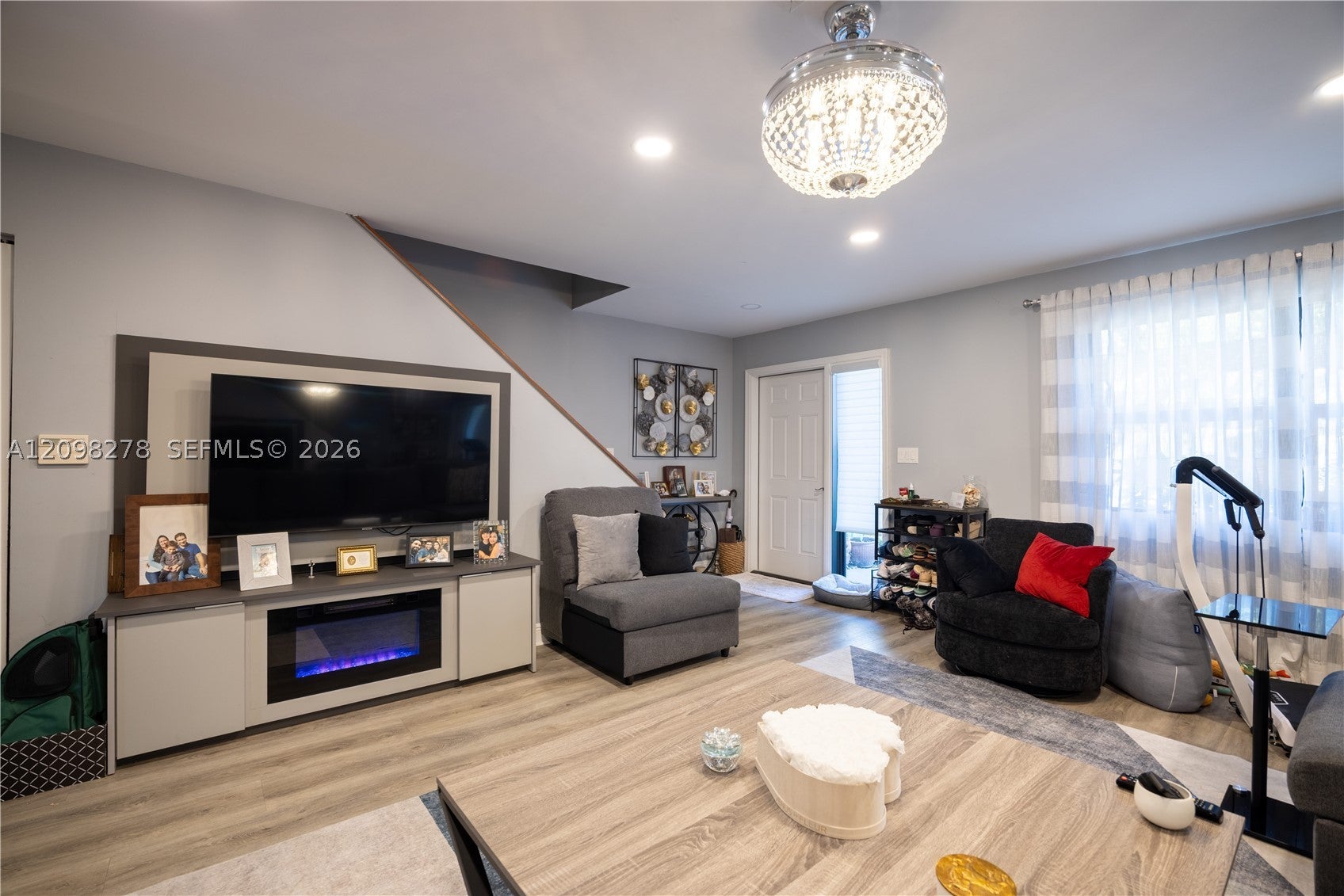 898 NW 47th St