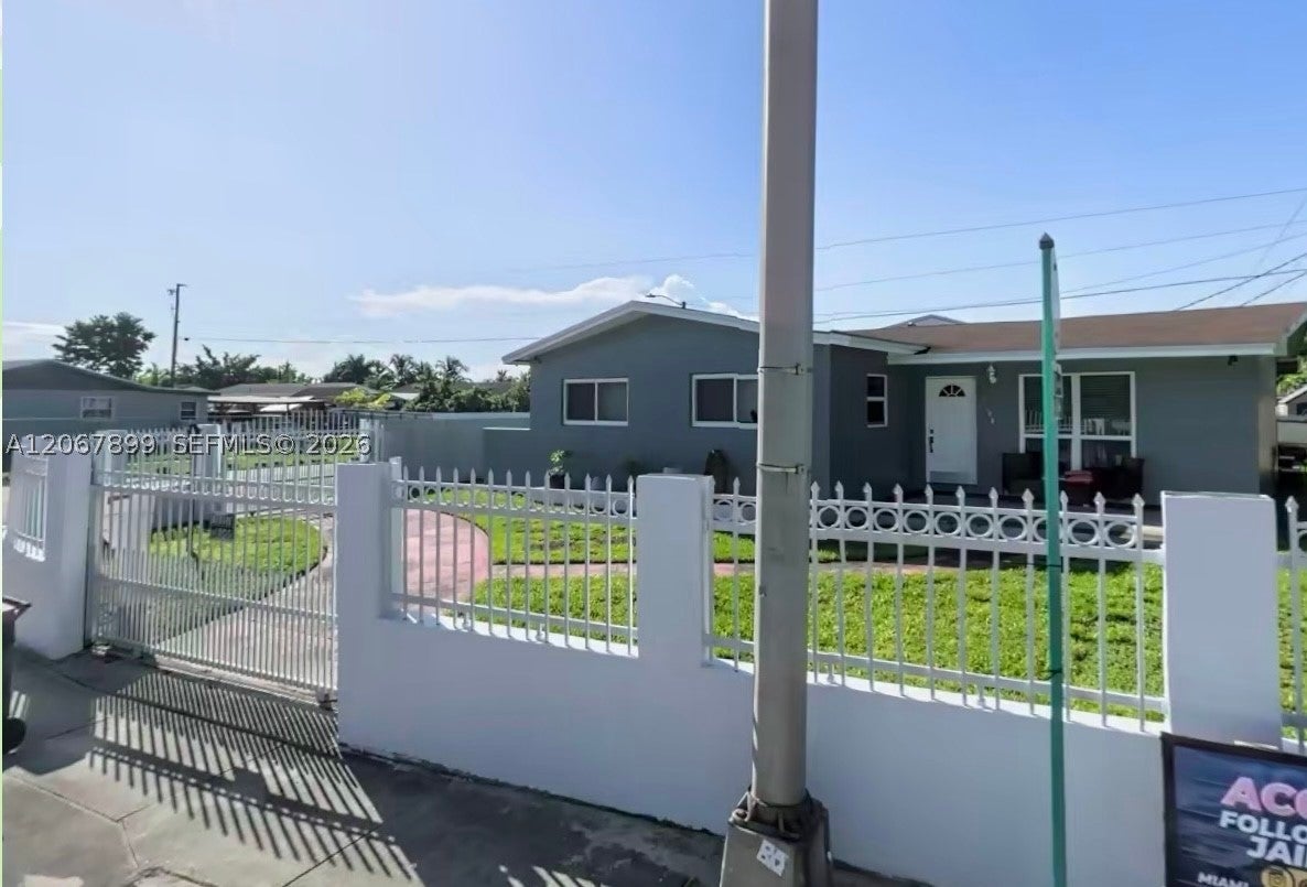 12400 SW 184th St