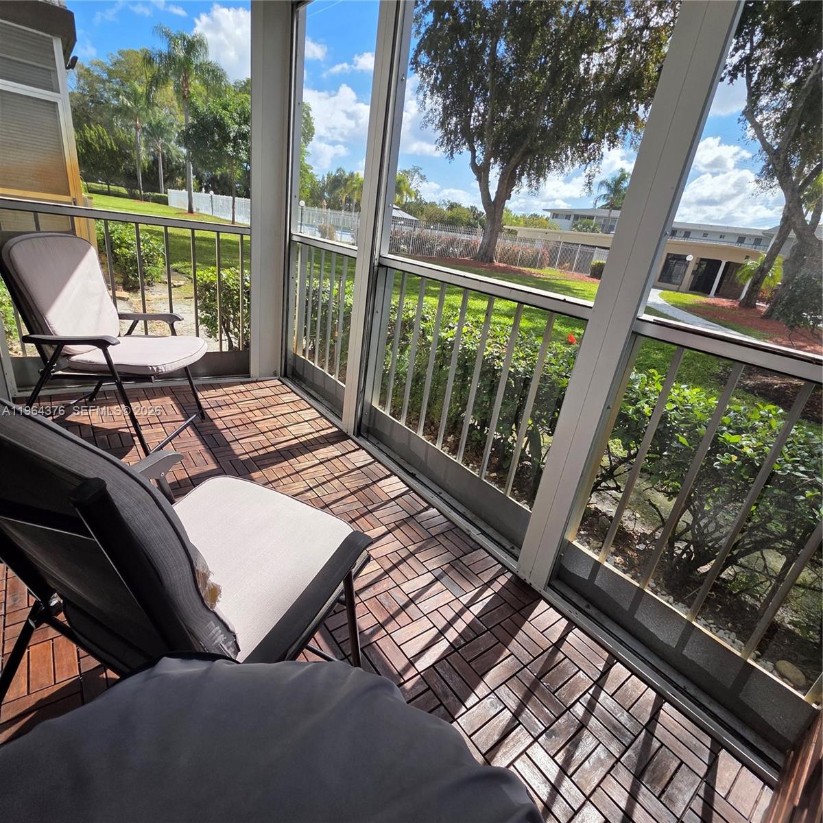 HILLCREST COUNTRY CLUB AP - Residential