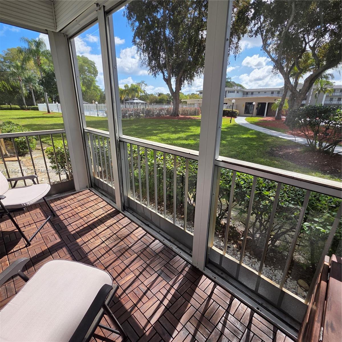 HILLCREST COUNTRY CLUB AP - Residential