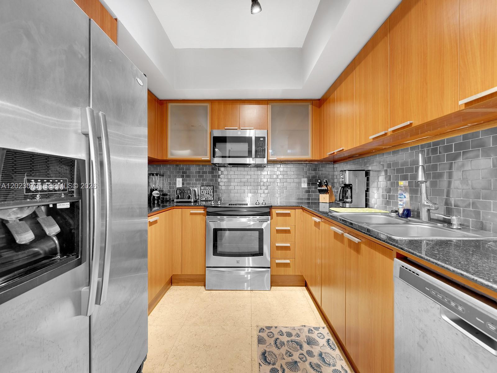 LA PERLA CONDO - Residential