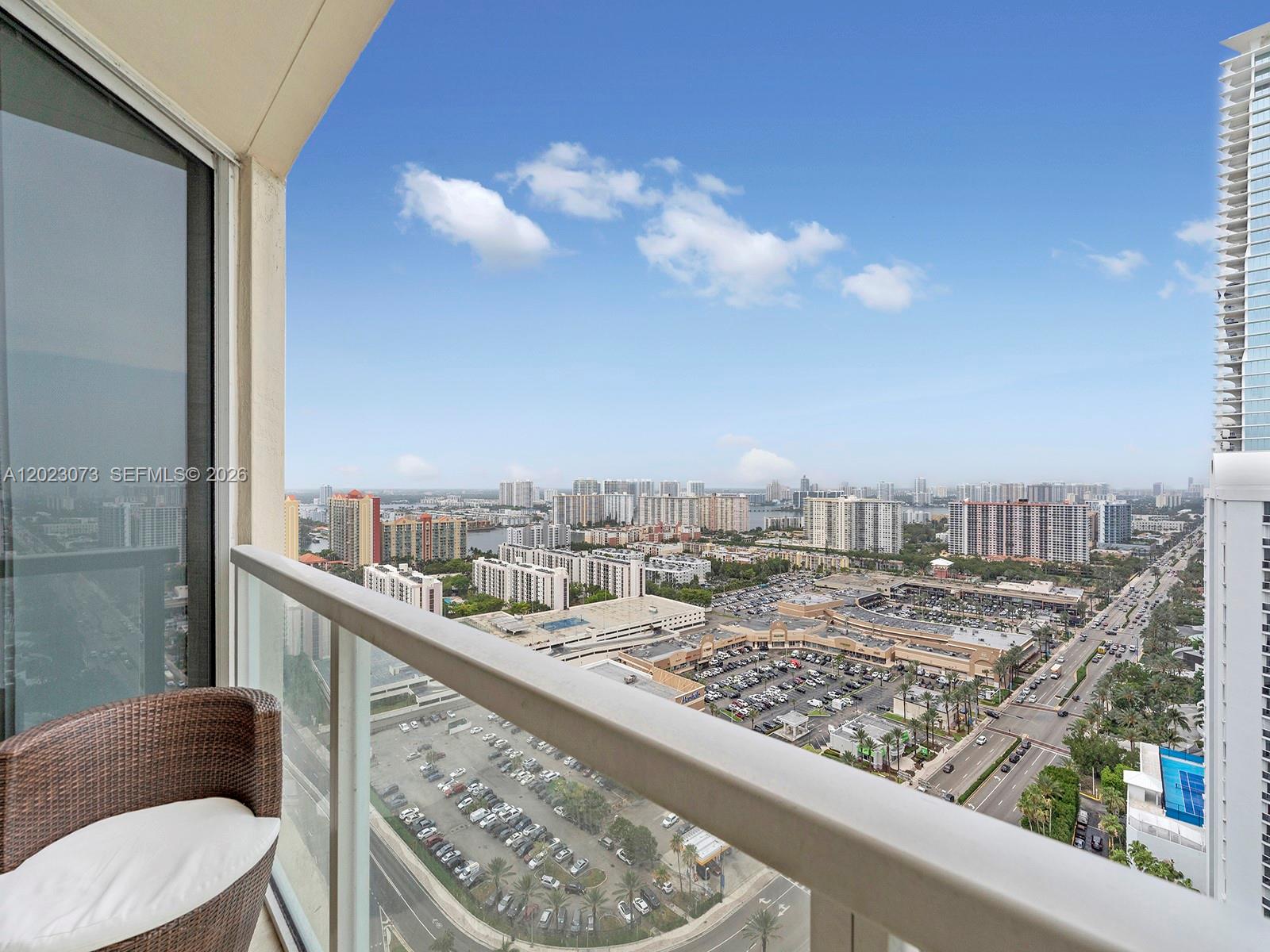 LA PERLA CONDO - Residential