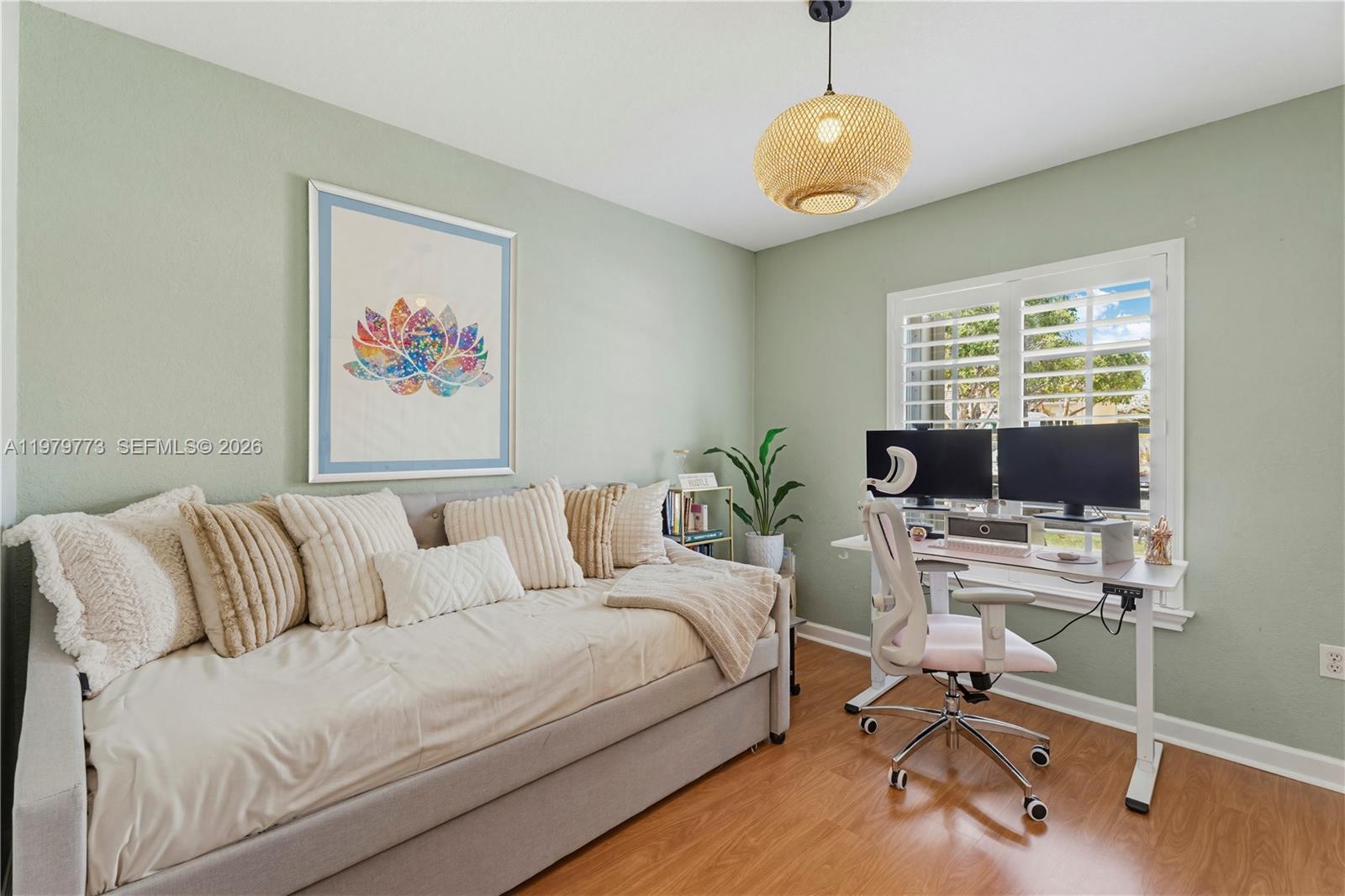 LAKES BY THE BAY KAYE - Residential