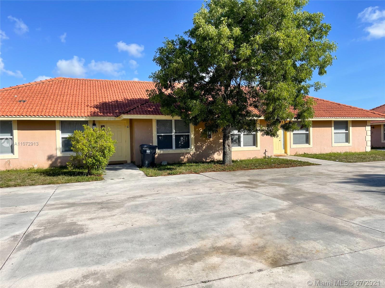 SOUTH SHORE 4 OF WELLINGT - Residential Income