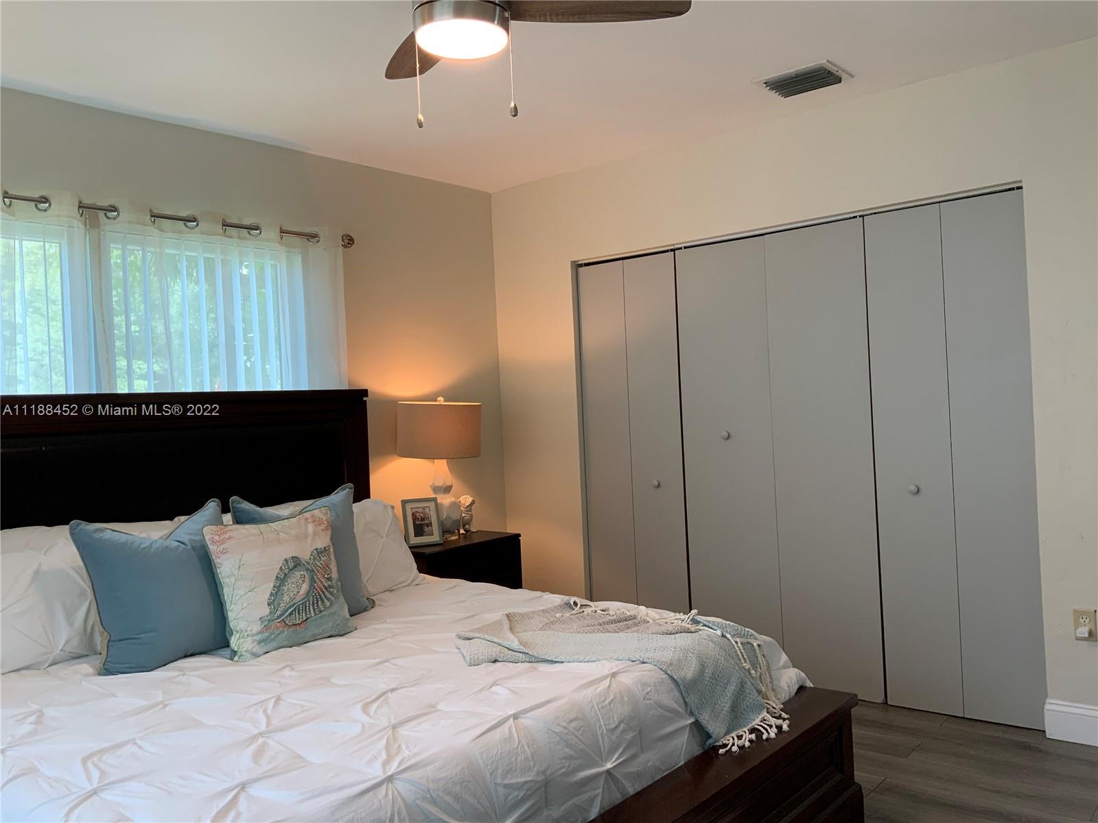 CORAL GABLES GRANADA SEC - Residential